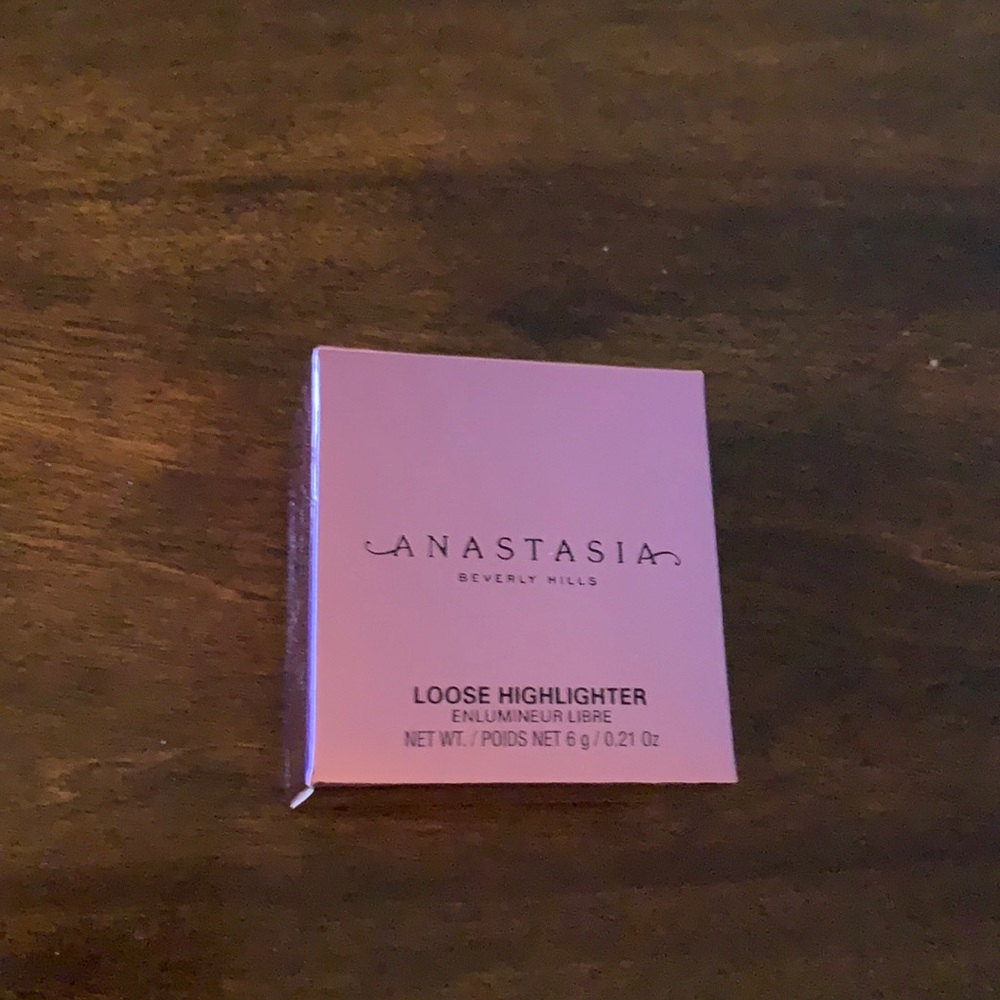 Anastasia Loose Highlighter